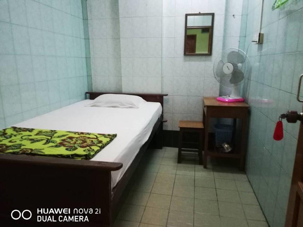 Maulmyine Breeze Guest House מראה חיצוני תמונה